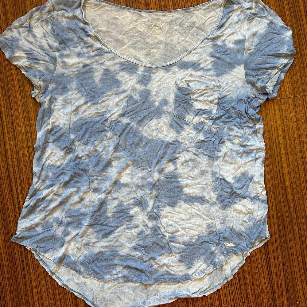 Hollister shirt size M